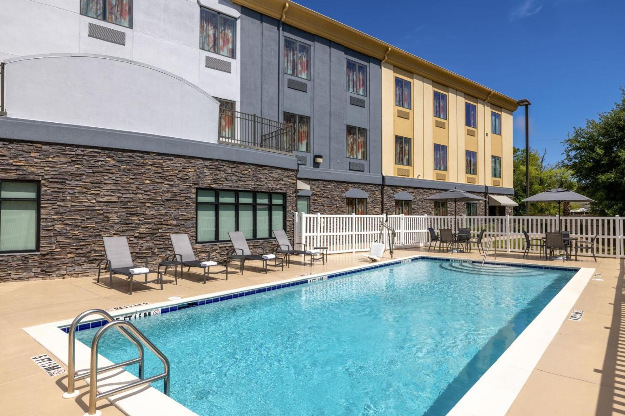 Fairfield Inn & Suites By Marriott Fort Walton Beach Hurlburt Area Exterior foto